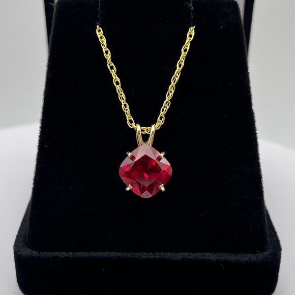 Beautiful 5ct Cushion Cut Ruby Pendant Necklace in 14k Gold - Picture 5 of 9